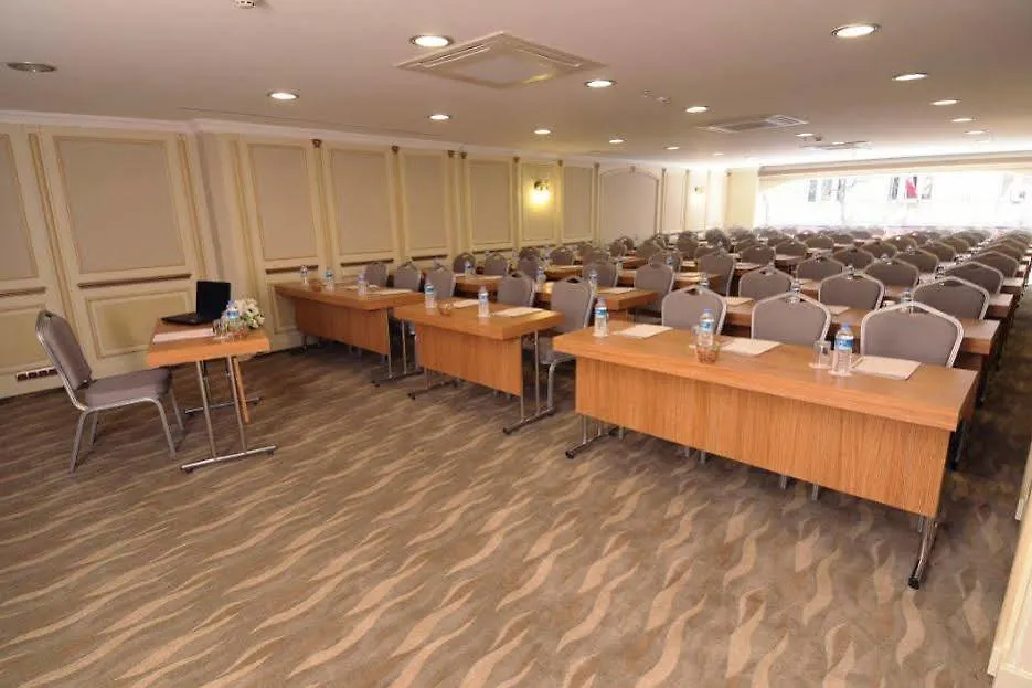 Taksim Gonen Hotel Istanbul 4*,